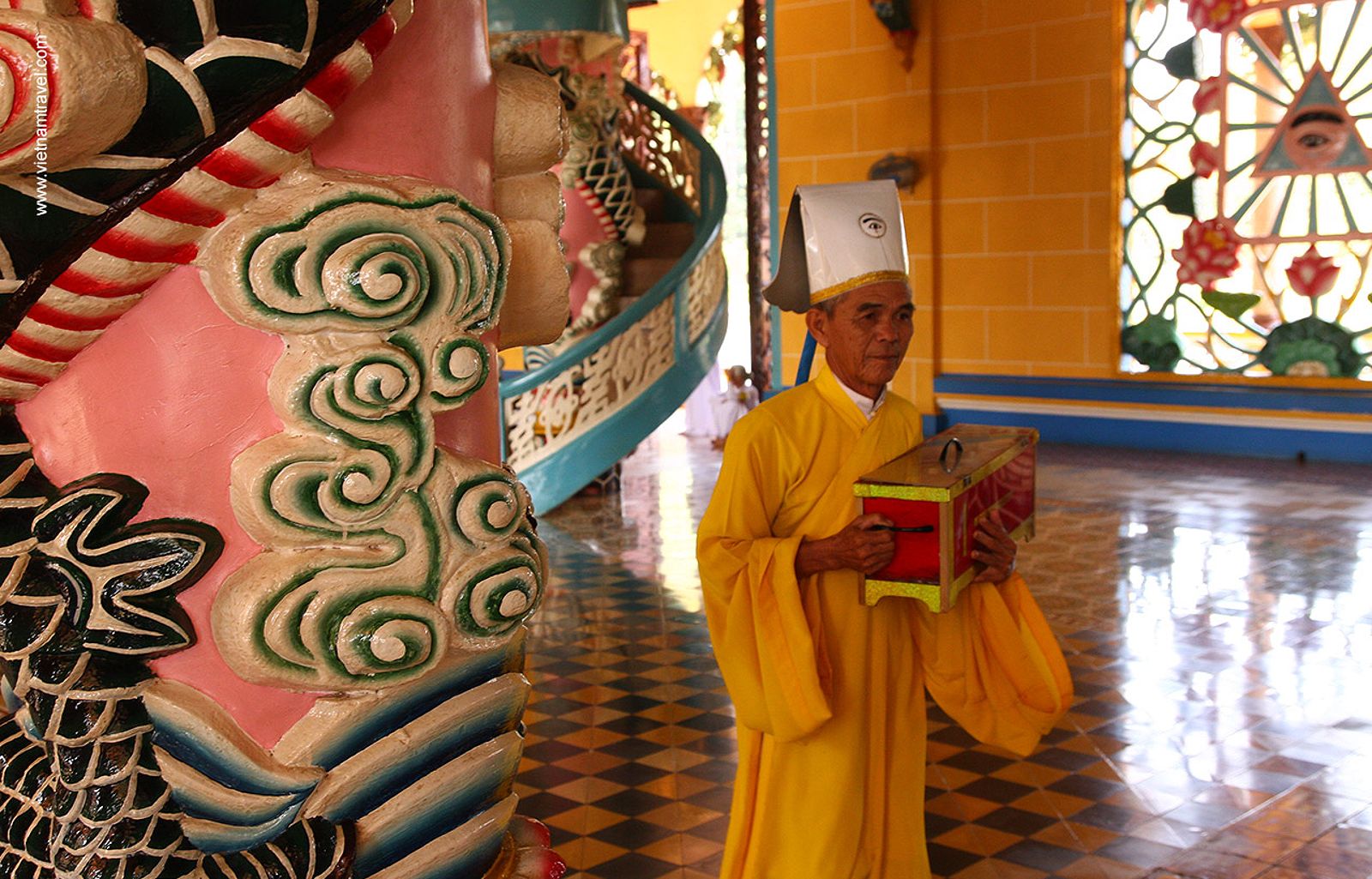 A man start the noontime ceremony