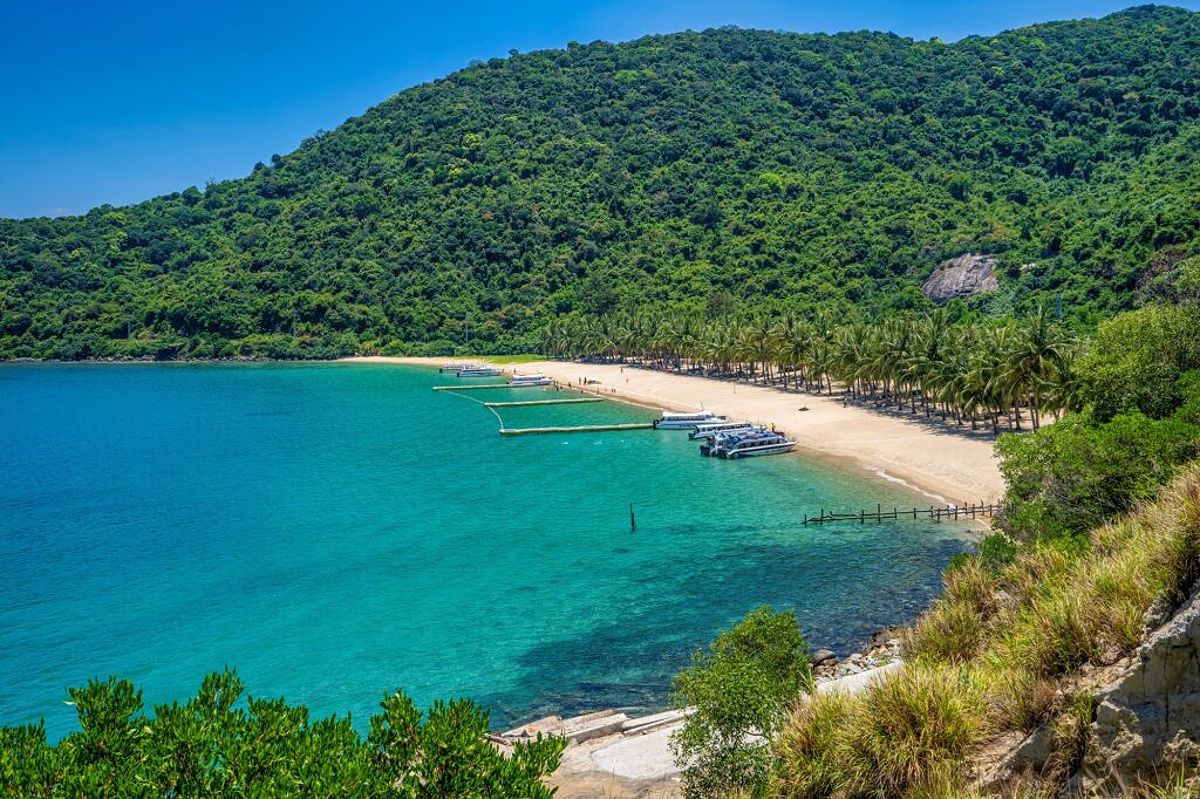 Bai Ong (Ong Beach) on Cham Island Hoi An - One of the most stunning beaches Hoi An has to offer