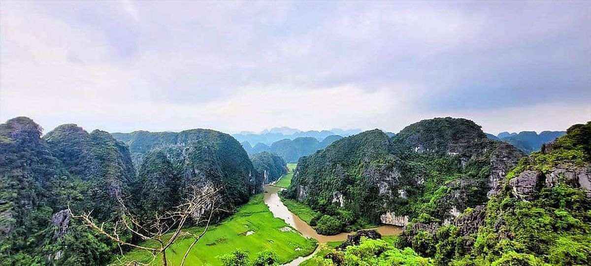 Breathtaking limestone cliffs and rice paddies in Ninh Binh