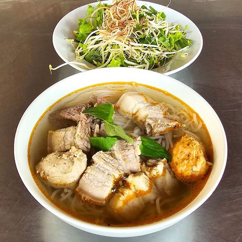 Bun Bo Hue at Quán Cẩm - Bún Bò Huế