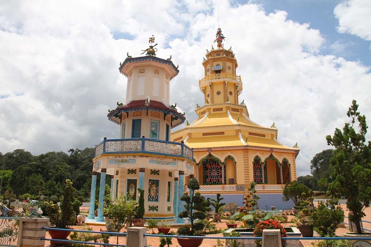 Cao Dai Temple