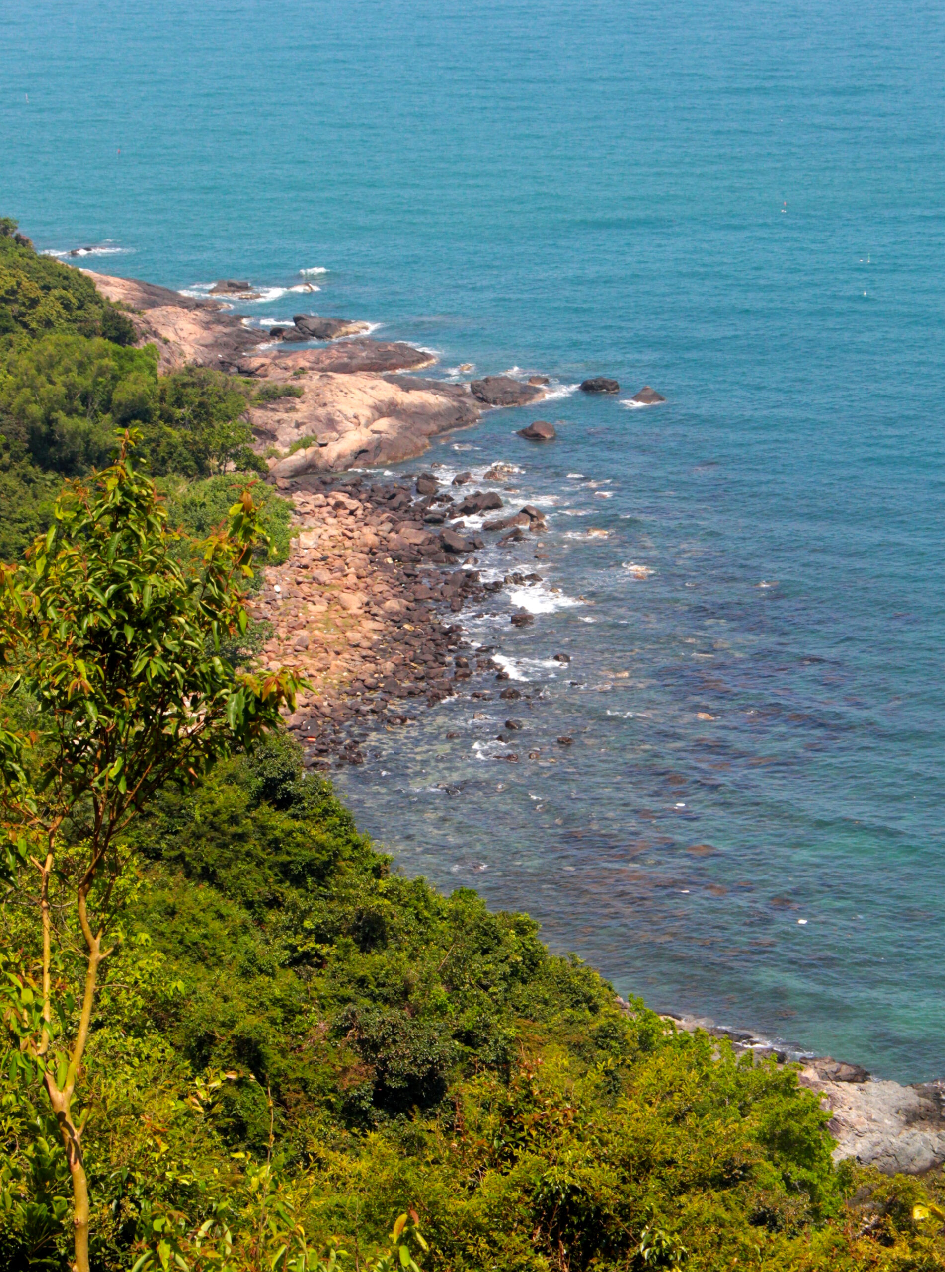 Weekend Picnic at Ghenh Bang, Da Nang - image 1