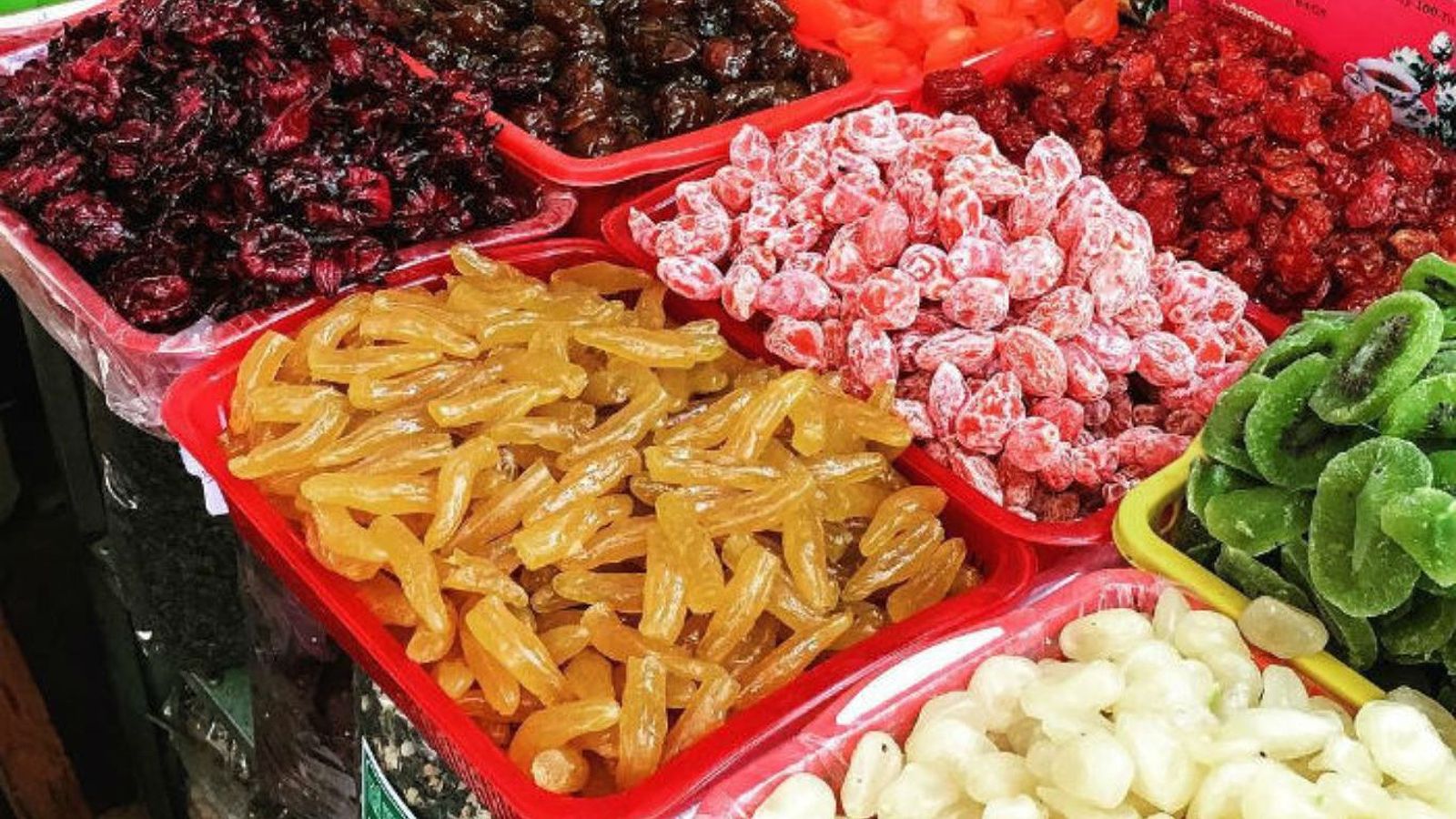 Dried fruits at Da Lat night market