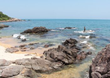 Weekend Picnic at Ghenh Bang, Da Nang - image 2
