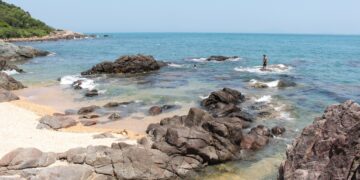 Weekend Picnic at Ghenh Bang, Da Nang - image 2