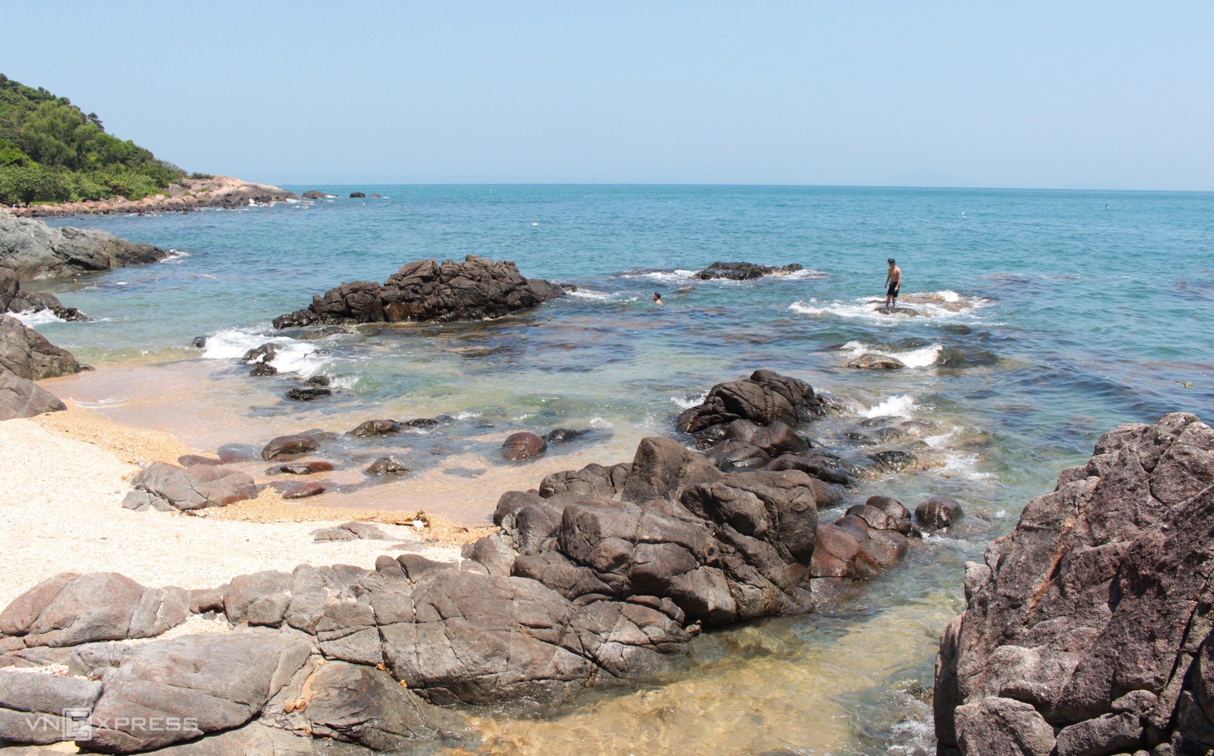 Weekend Picnic at Ghenh Bang, Da Nang - image 2