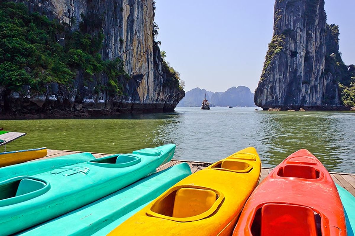 Hot Areas for Halong Bay Kayaking