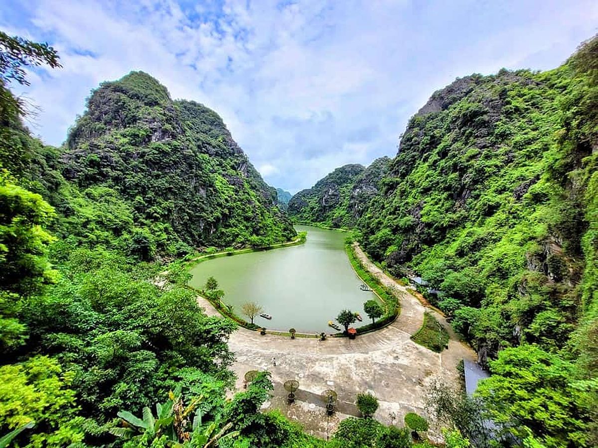 Serene landscapes of Van Long Nature Reserve