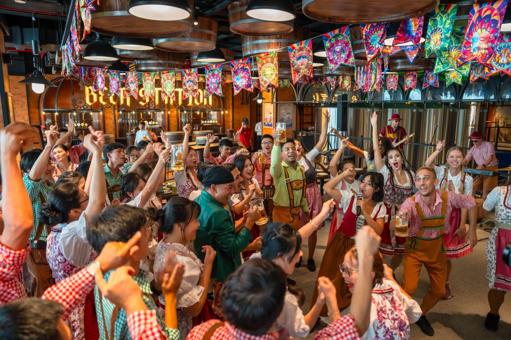 Reasons Why International Tourists Choose Ba Na Hills When Visiting Da Nang - image 4