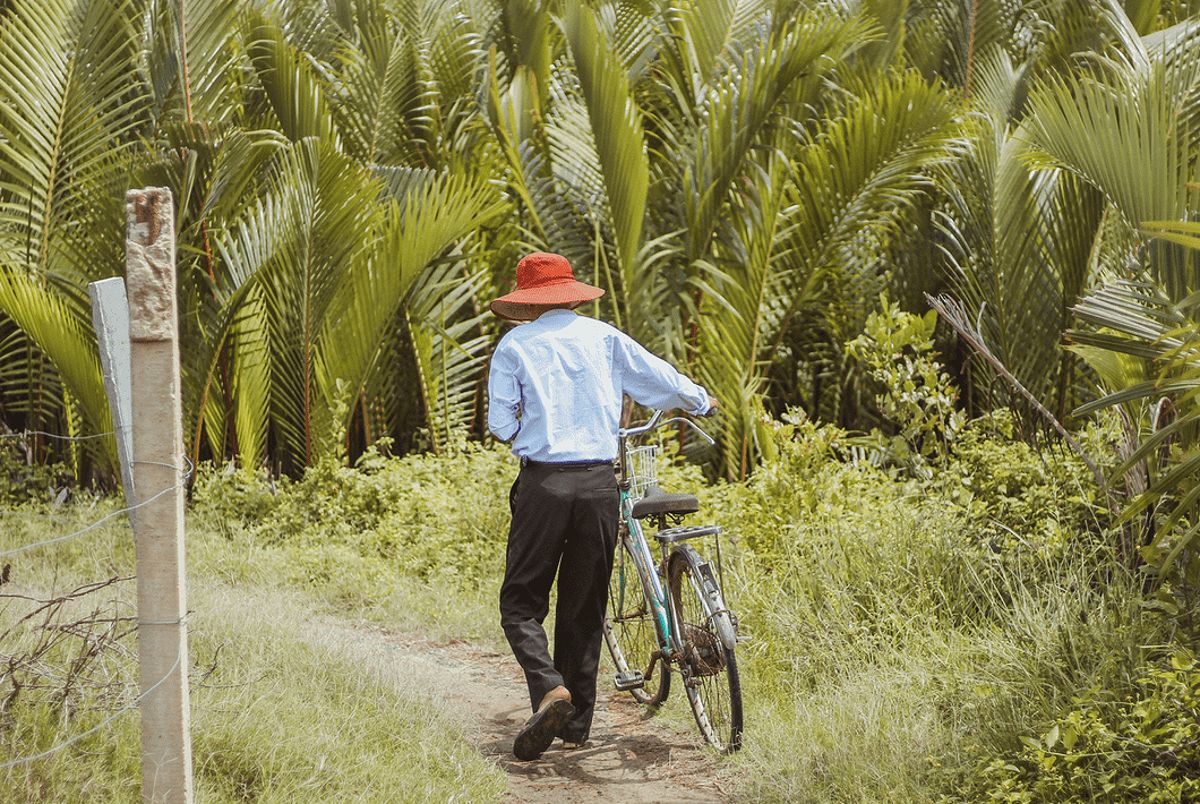 Vietnam countryside self guided bicycle cycling route rental DIY bike tour