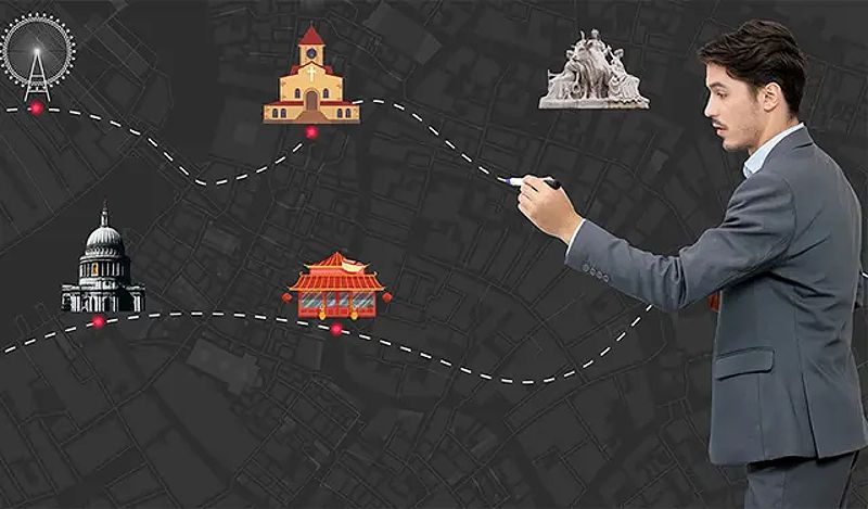 Walking tour in Hanoi